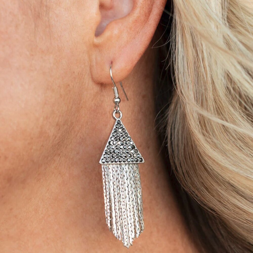 Paparazzi Jewelry Accessories - Pyramid SHEEN - Silver Earrings - Vintage